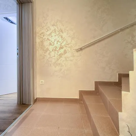 Luxury Jf Lägenhet Rab Town