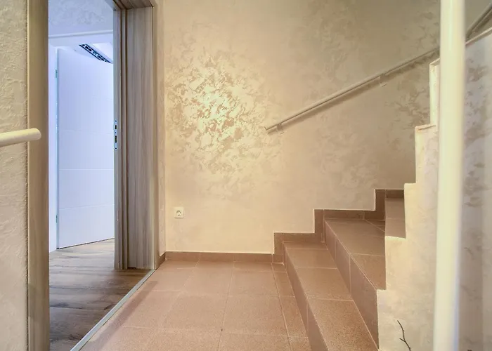 Luxury Jf Apartman Rab Town