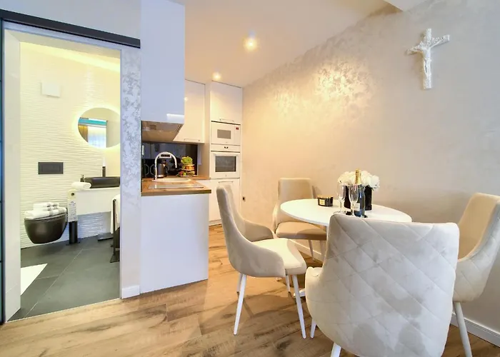 Luxury Jf Rab Town